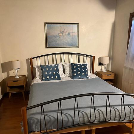 Romantic Rialto Apartment เวนิส ภายนอก รูปภาพ
