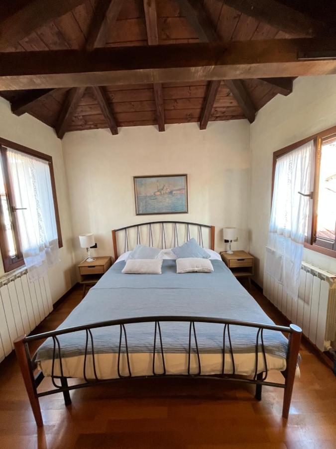 Romantic Rialto Apartment เวนิส ภายนอก รูปภาพ